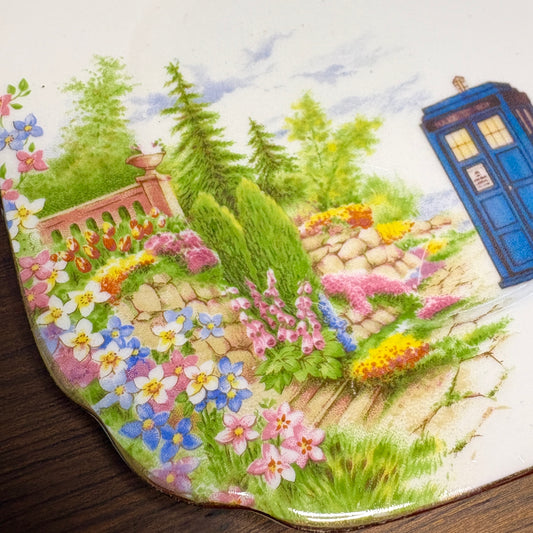 Dr Who Tardis Vintage China Wall Décor