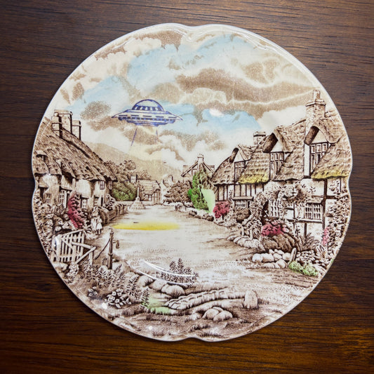 UFO Vintage English Countryside Wall Décor